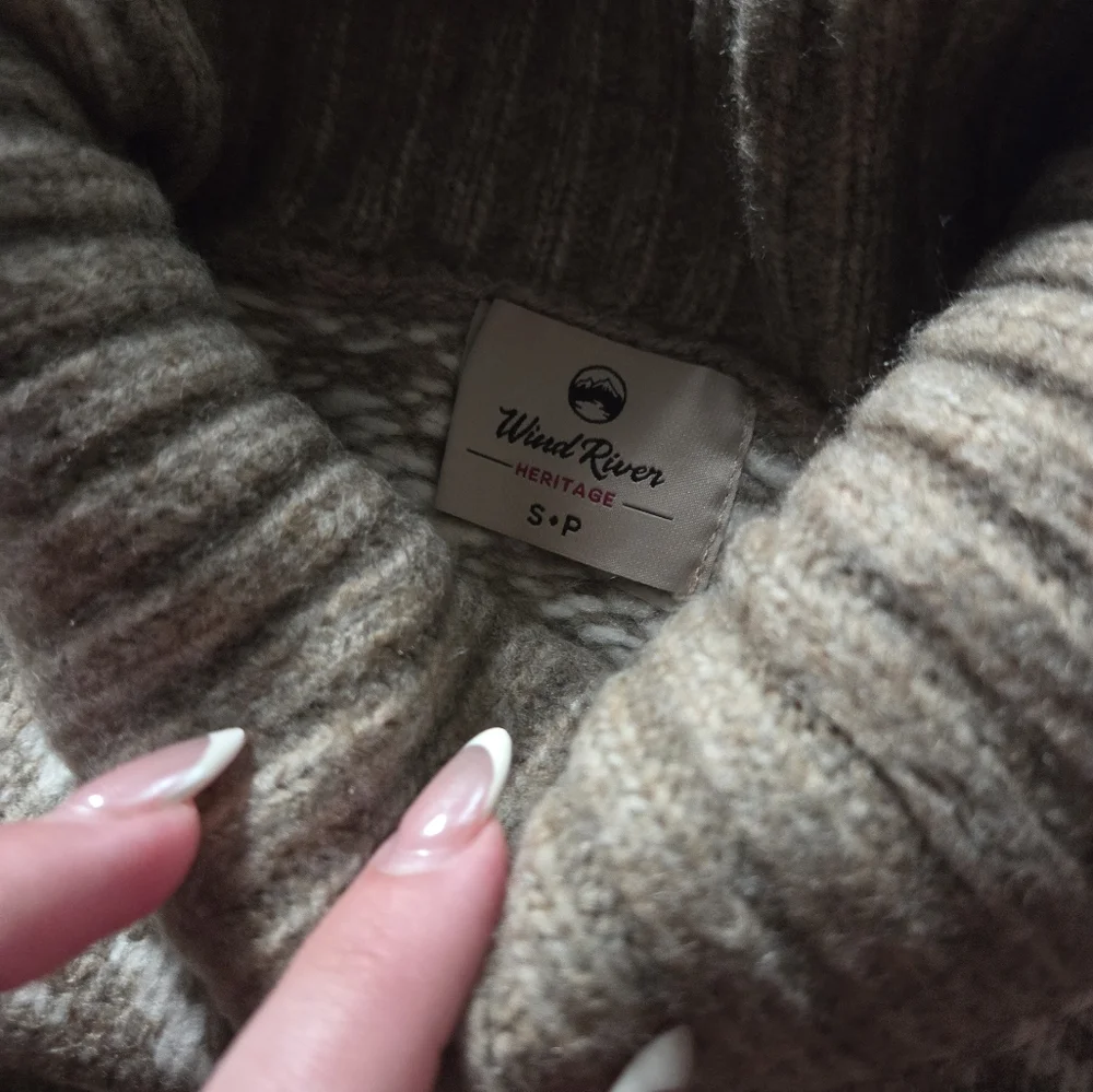 Windriver Tan Turtle Kneck Sweater. Unisex, Brand New Size Small - Picture 3 of 5